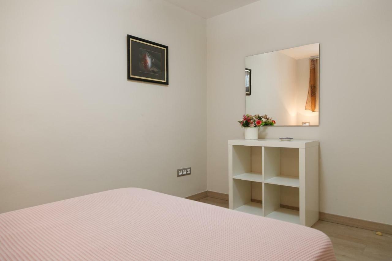 Uhc Acantilados Family Apartments Salou Kültér fotó