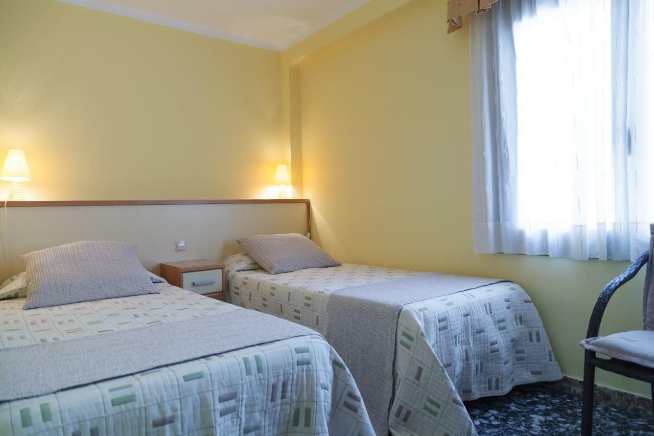 Uhc Acantilados Family Apartments Salou Kültér fotó